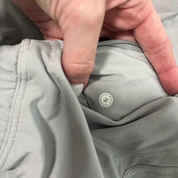 Lululemon Men's Gray Pace Breaker Shorts Size Medium - Picture 2 of 6